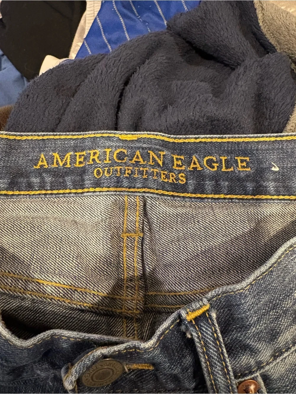 American Eagle Outfitters Men’s Slim Jeans in Washed Blue